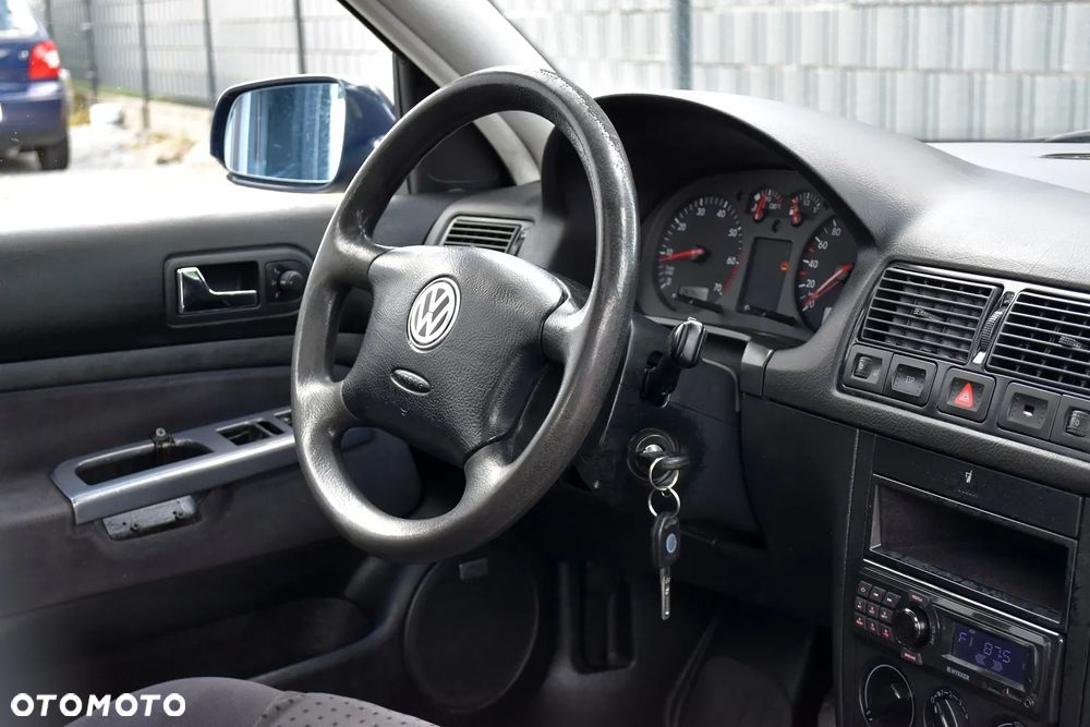 Volkswagen Golf 1.4 Comfortline - 19