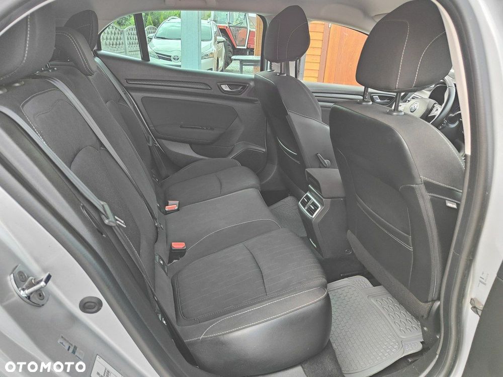 Renault Megane ENERGY TCe 130 LIMITED - 25