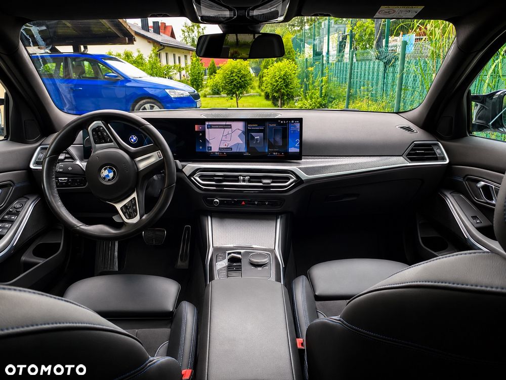 BMW Seria 3 320i xDrive M Sport - 22