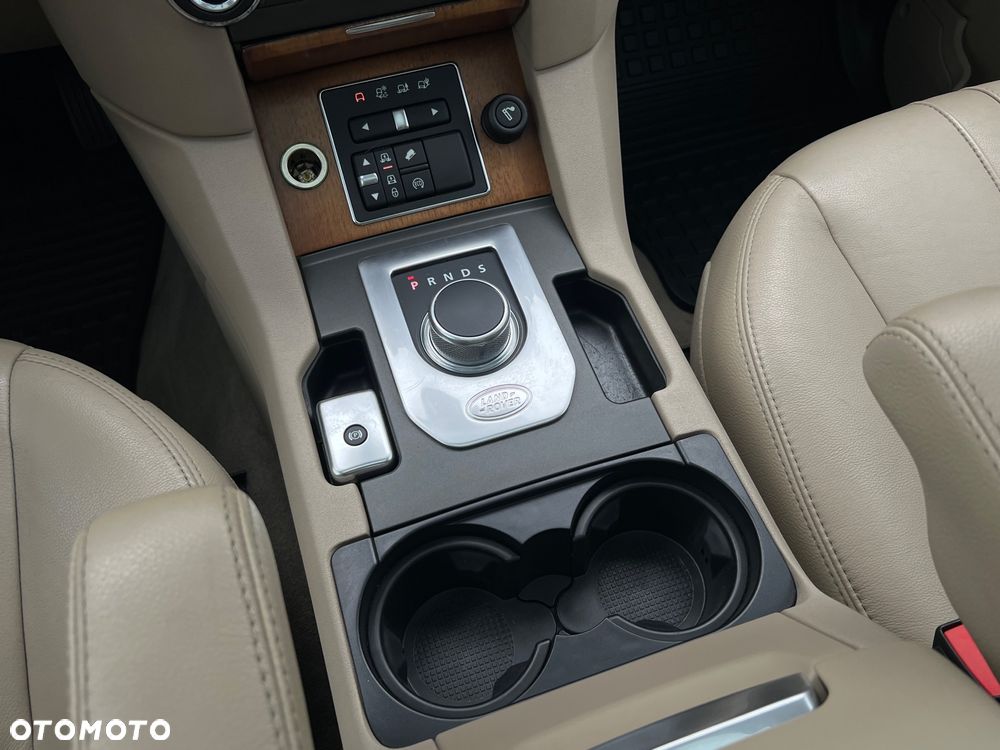 Land Rover Discovery IV 3.0 V6 SC HSE - 17