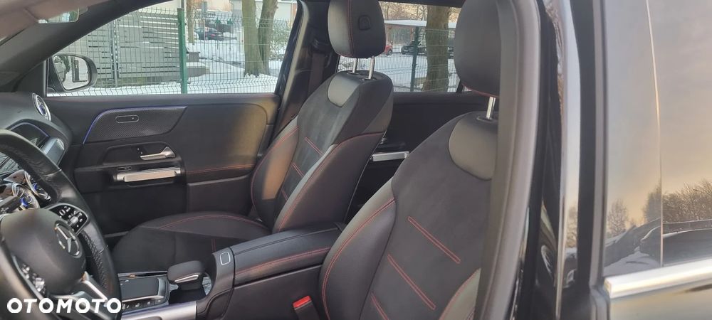 Mercedes-Benz GLB 250 4Matic 8G-DCT AMG Line - 16