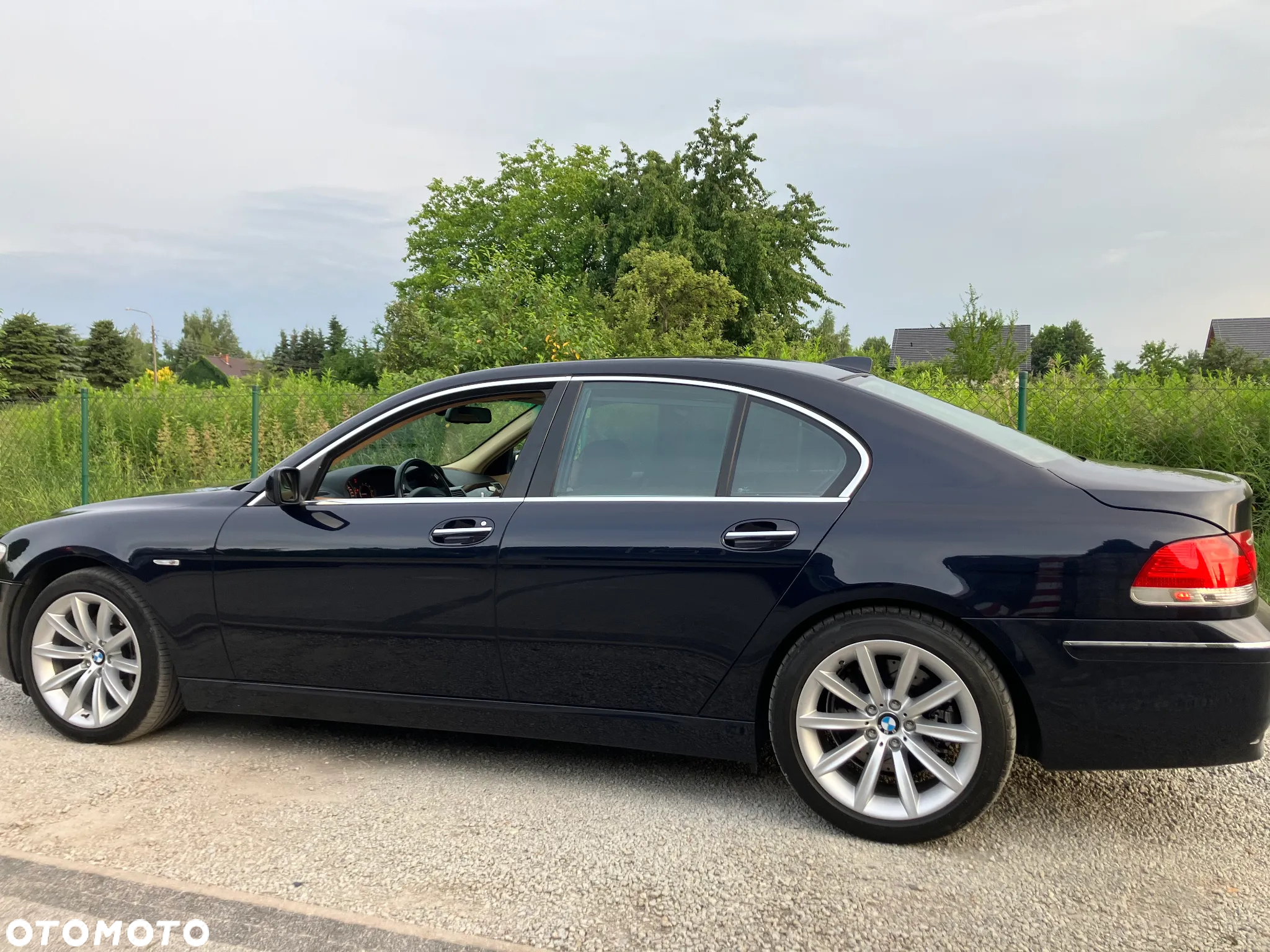 BMW Seria 7 750i - 18