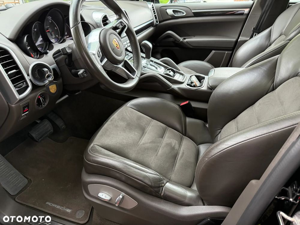 Porsche Cayenne - 19