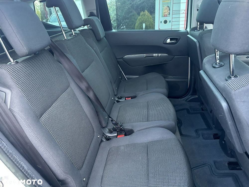 Peugeot 5008 2.0 HDi Allure 7os - 21