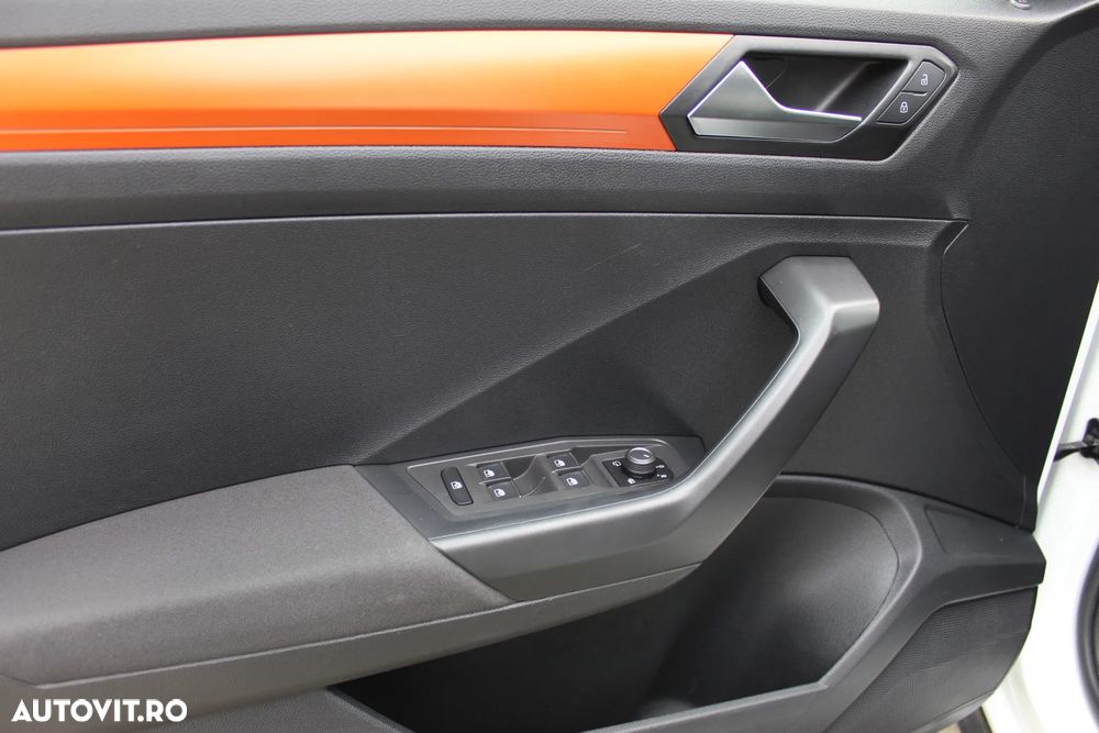 Volkswagen T-ROC 1.0 TSI Design - 9