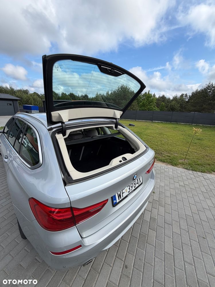 BMW Seria 5 520d Sport Line - 15
