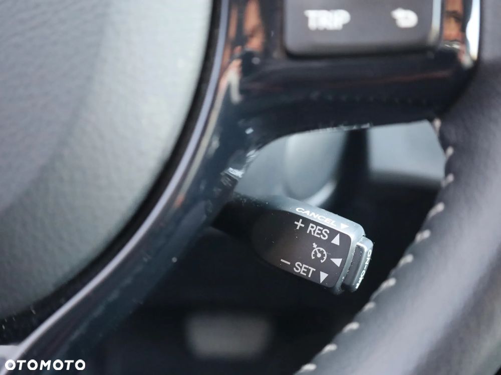 Toyota Yaris Hybrid 100 Premium EU6 - 30