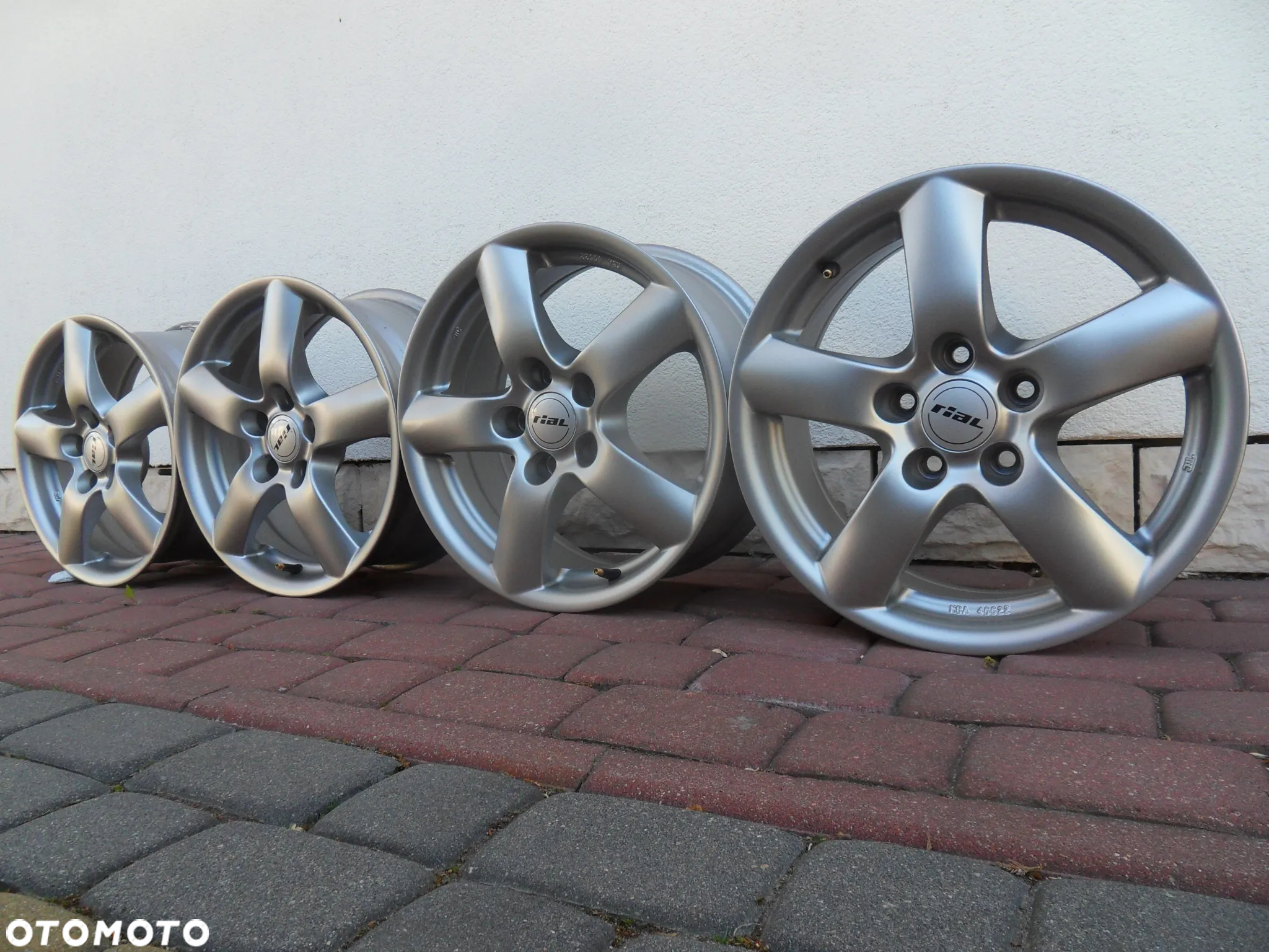 Felgi 16'' 5x112 VW Golf Passat Touran Jetta Caddy Skoda Octavia Audi A4 Seat Leon - 2