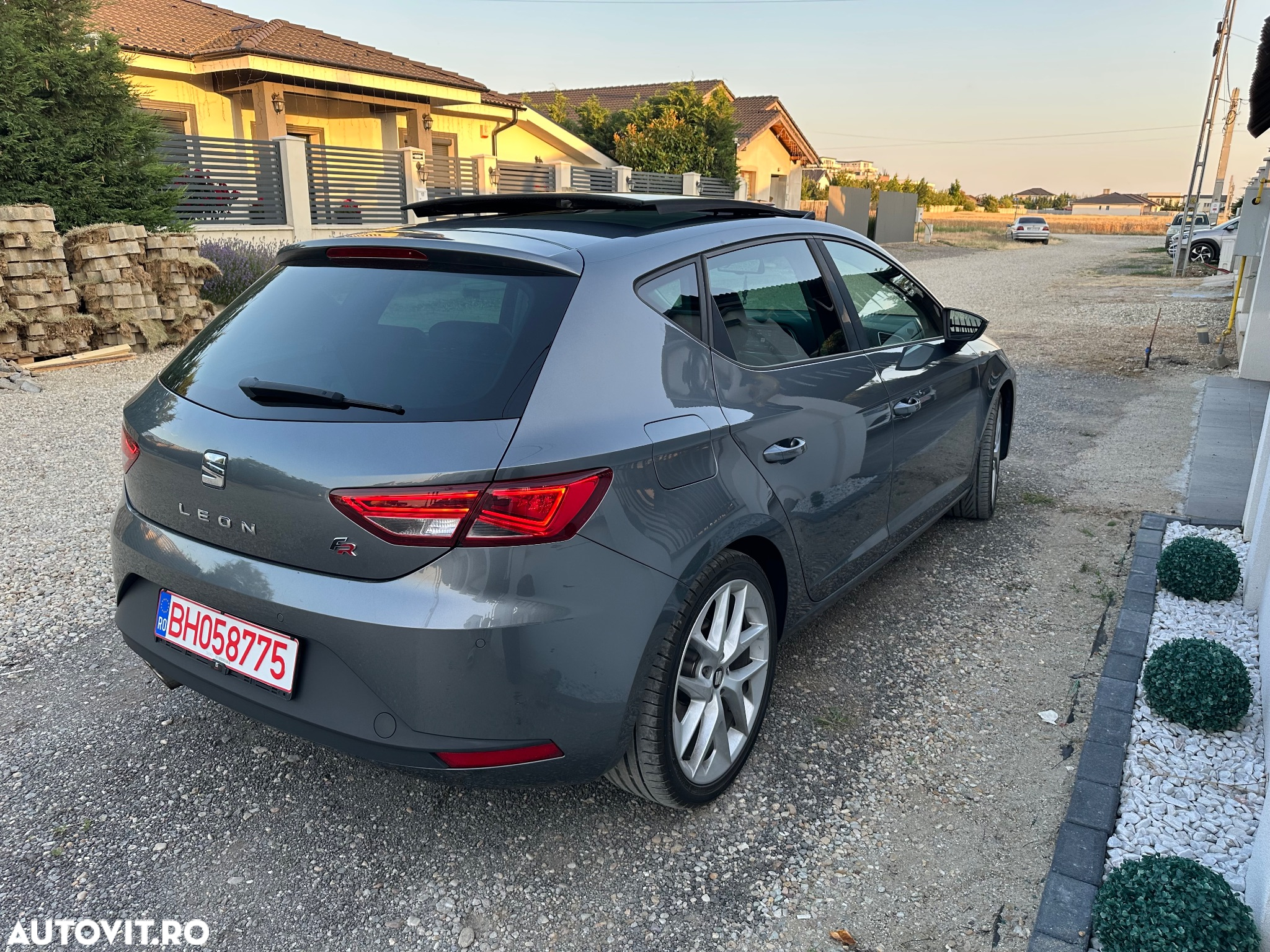 Seat Leon ST 2.0 TDI Start&Stop DSG FR - 16