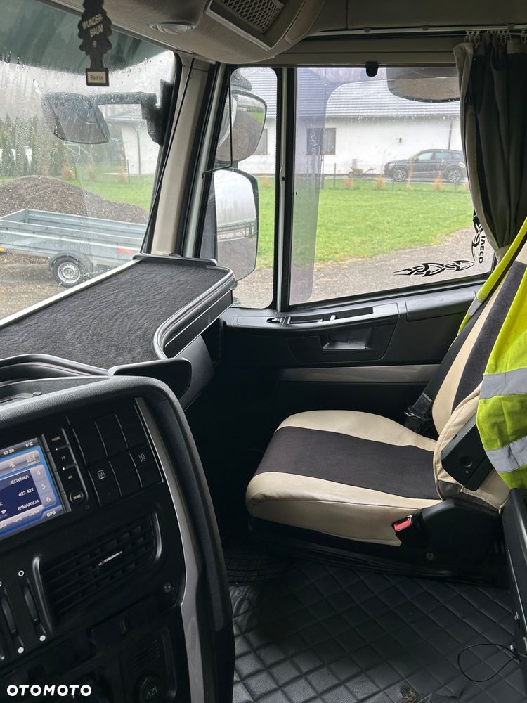 Iveco Stralis hi-way - 6