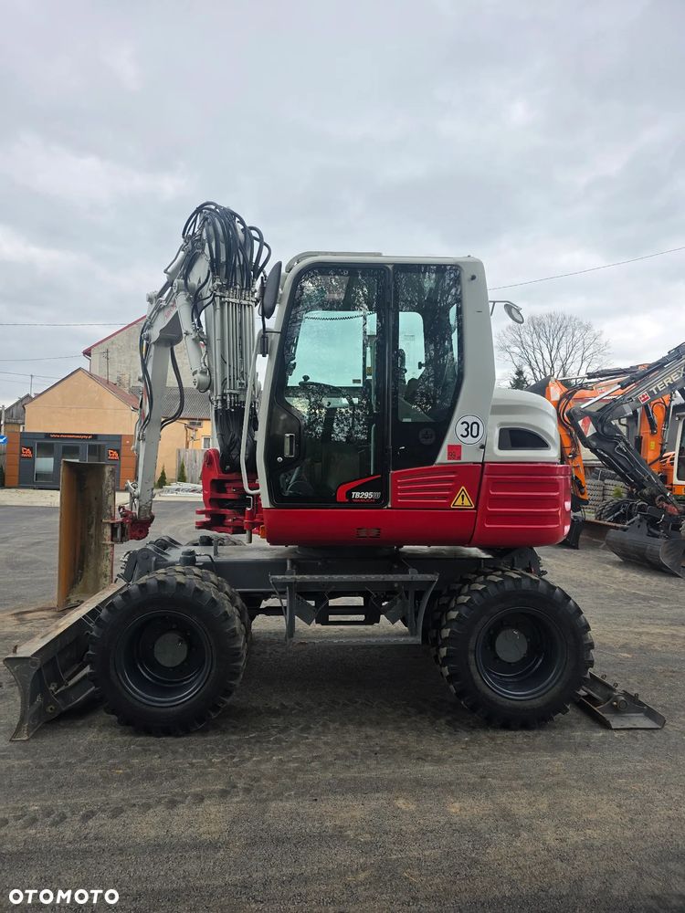 Takeuchi TB 295W Powertilt - 8