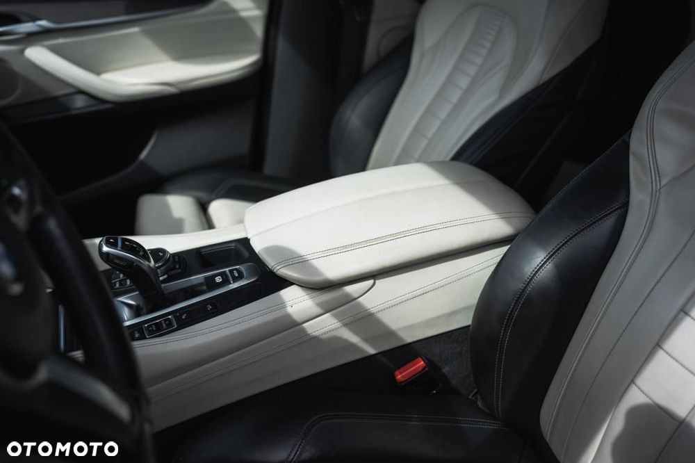 BMW X6 - 25