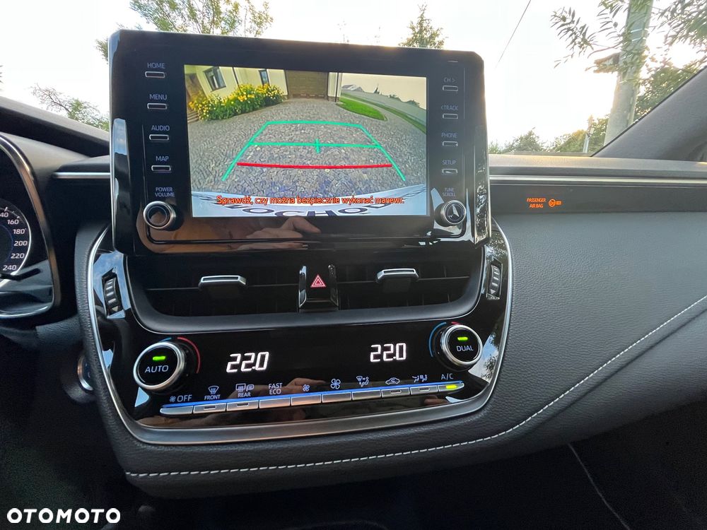 Toyota Corolla 1.8 Hybrid Comfort - 23