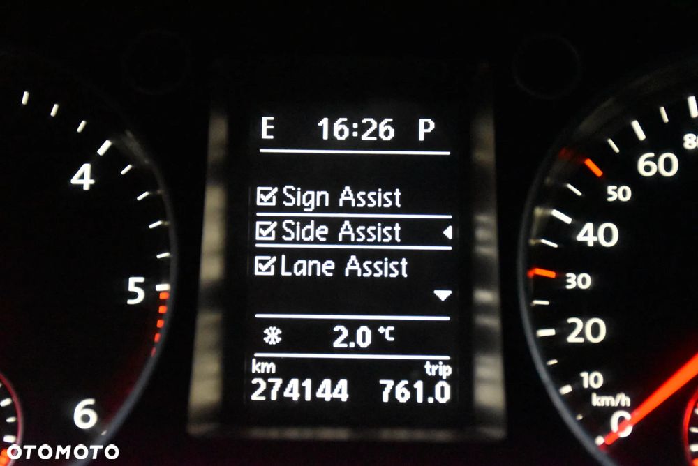 Volkswagen Passat 2.0 TDI DSG Comfortline - 39