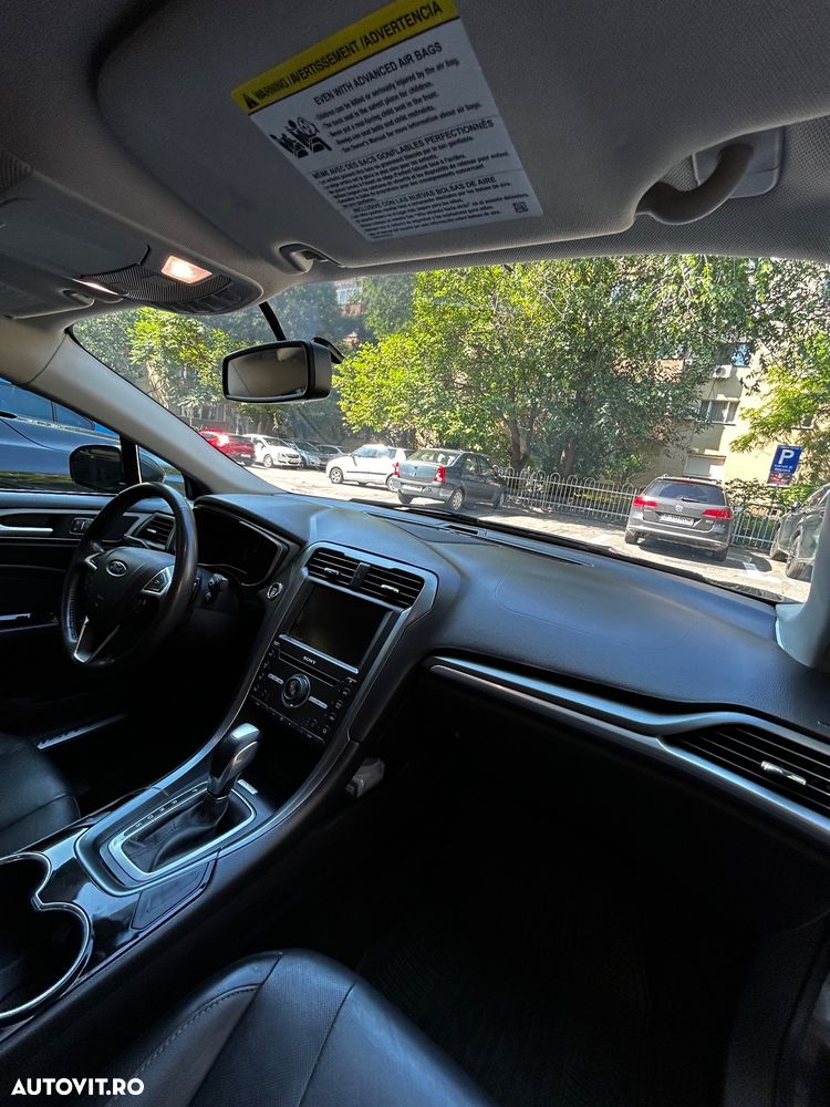 Ford Fusion - 4