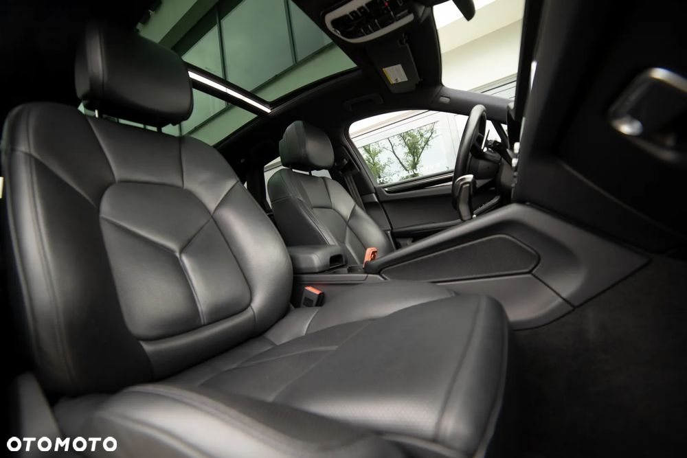 Porsche Macan T - 39