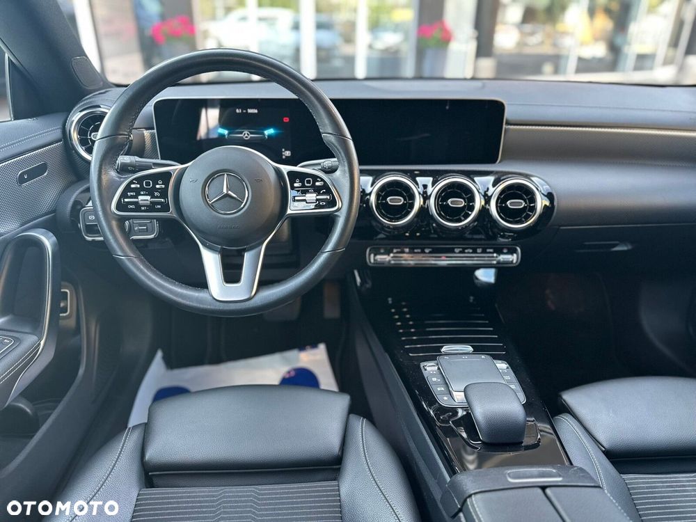 Mercedes-Benz CLA 200 Progressive 7G-DCT - 10