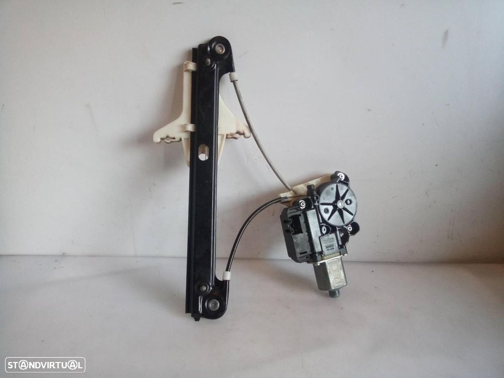 ELEVADOR DE VIDRO TRASEIRO DIREITO VOLKSWAGEN POLO 2012 -6R0959812G - 2