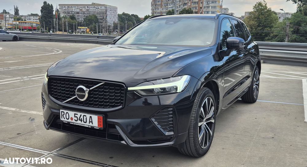 Volvo XC 60 B4 MHEV AT AWD Ultimate Dark - 1