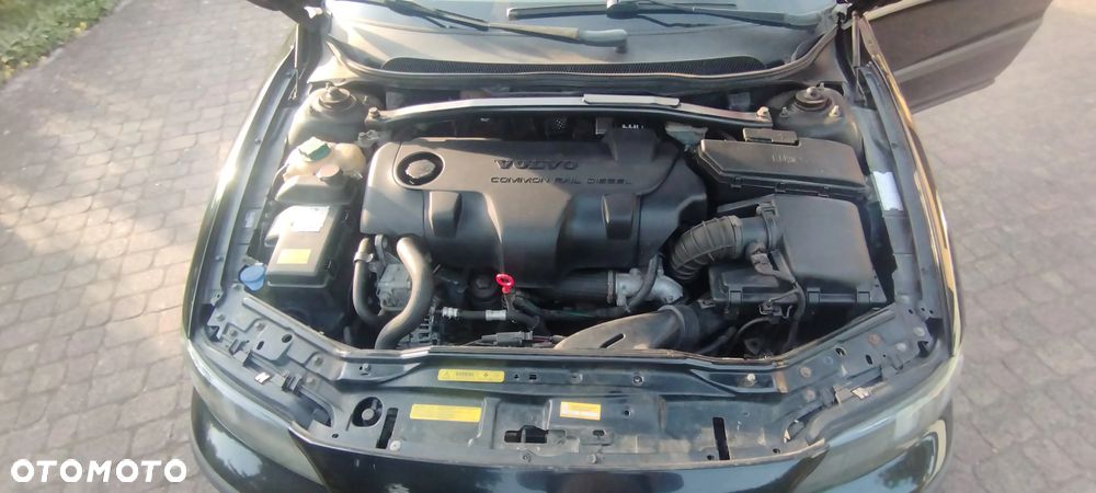 Volvo V70 D5 Comfort - 25