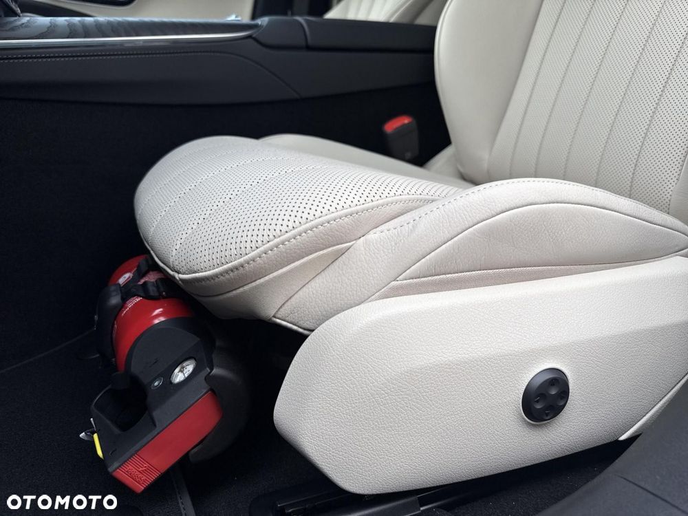 Mercedes-Benz Klasa E - 11