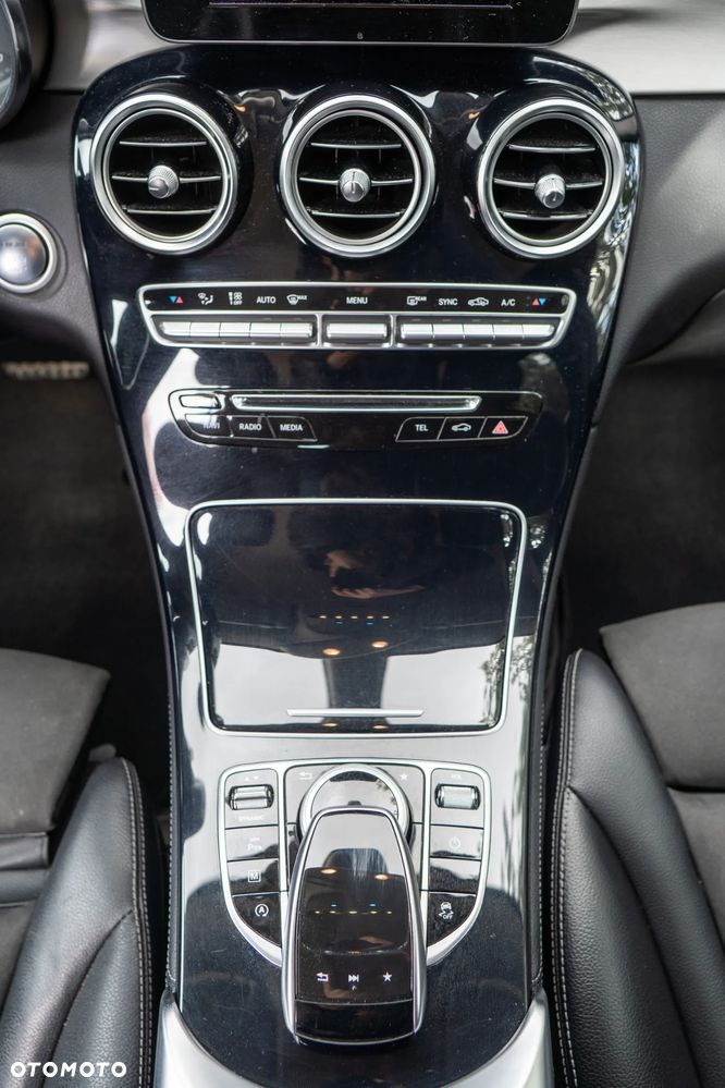 Mercedes-Benz GLC - 14