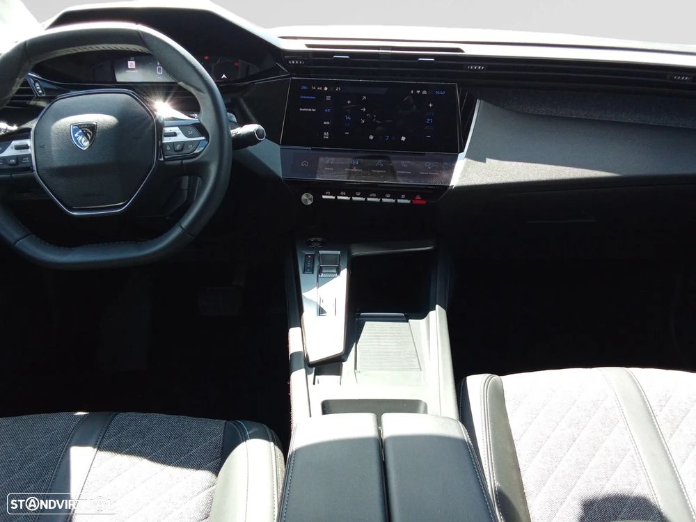 Peugeot 408 1.2 PureTech Allure EAT8 - 14