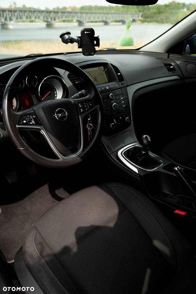 Opel Insignia - 11