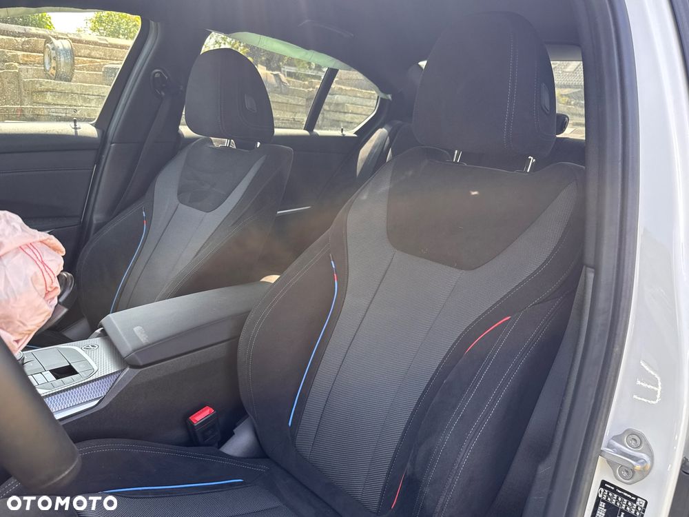 BMW Seria 3 320d xDrive MHEV M Sport sport - 26