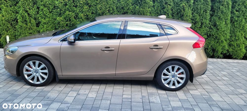 Volvo V40 D4 Drive-E Momentum - 3