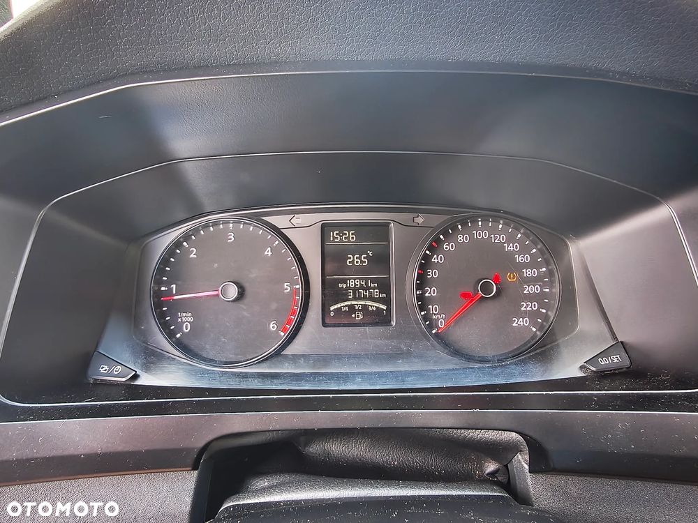 Volkswagen Caravelle - 12
