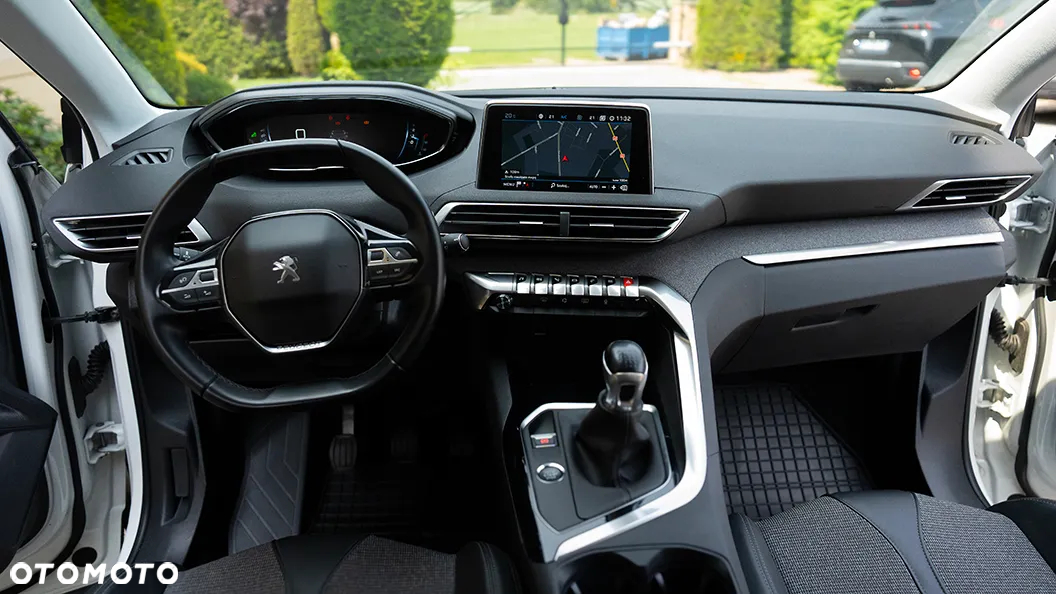 Peugeot 3008 1.5 BlueHDi Allure Pack S&S - 26