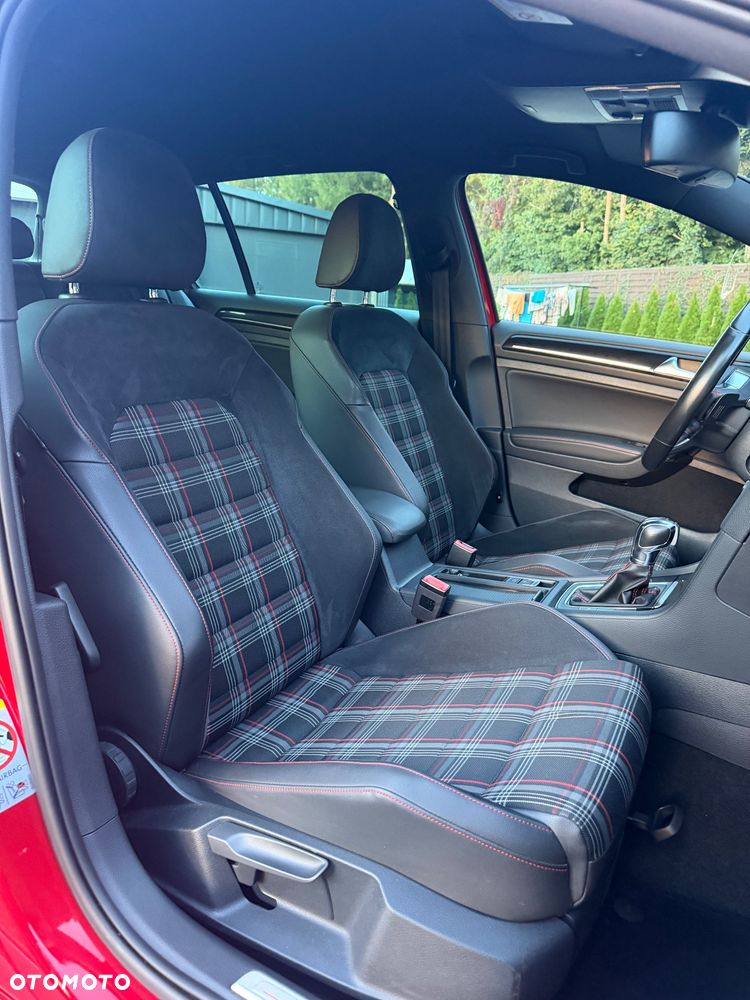 Volkswagen Golf 2.0 TSI BMT GTI DSG - 31