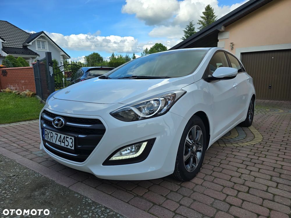 Hyundai i30 blue 1.6 GDI YES Gold - 9