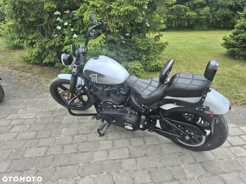 Harley-Davidson Softail Street Bob - 2