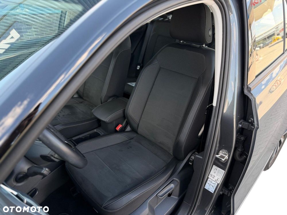 Volkswagen T-Roc 1.5 TSI Style DSG - 17