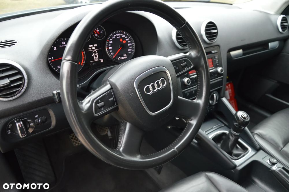 Audi A3 Sportback 1.6 TDI Attraction - 35
