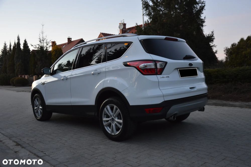 Ford Kuga 2.0 TDCi 2x4 Titanium - 15