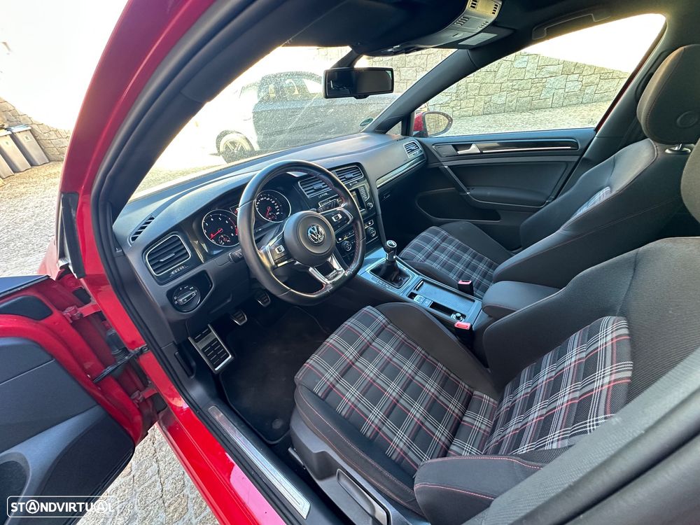 VW Golf 2.0 TSi GTi - 6