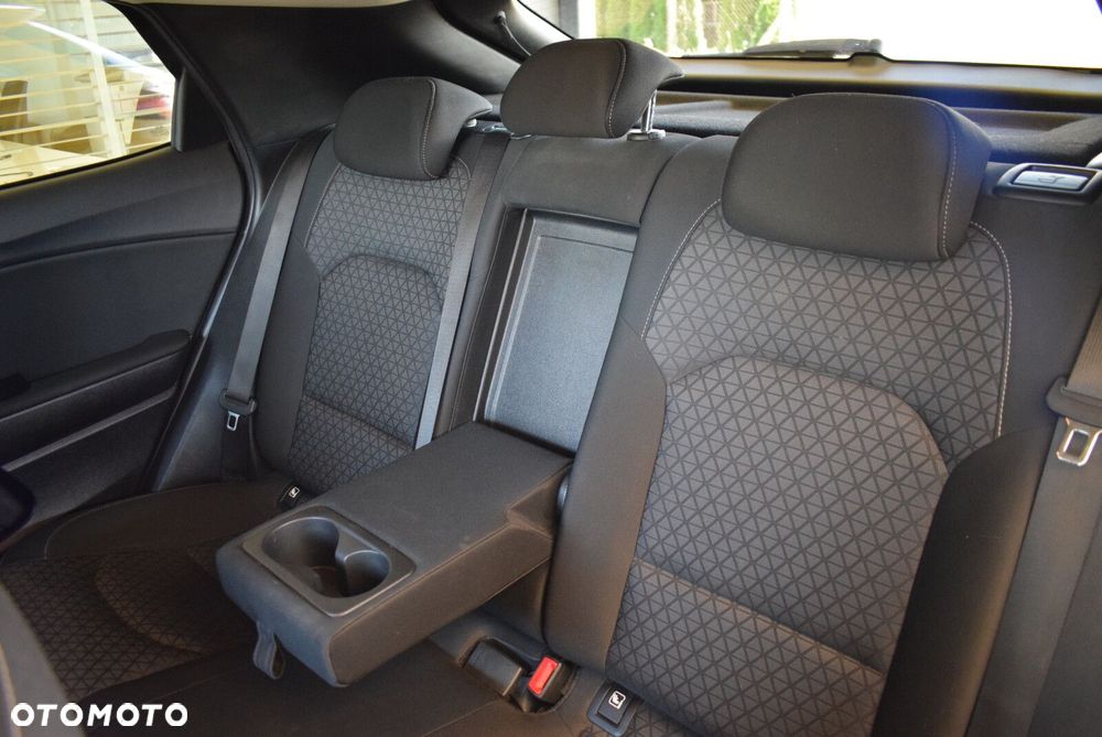 Kia XCeed - 26