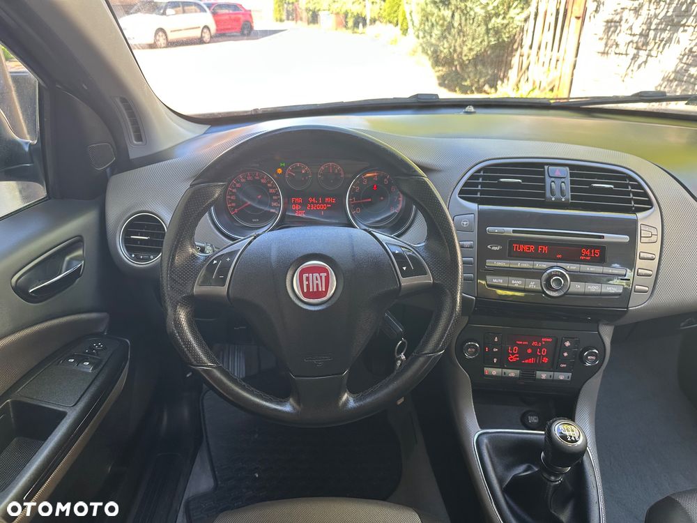 Fiat Bravo 1.4 T-JET 16V Dynamic - 19