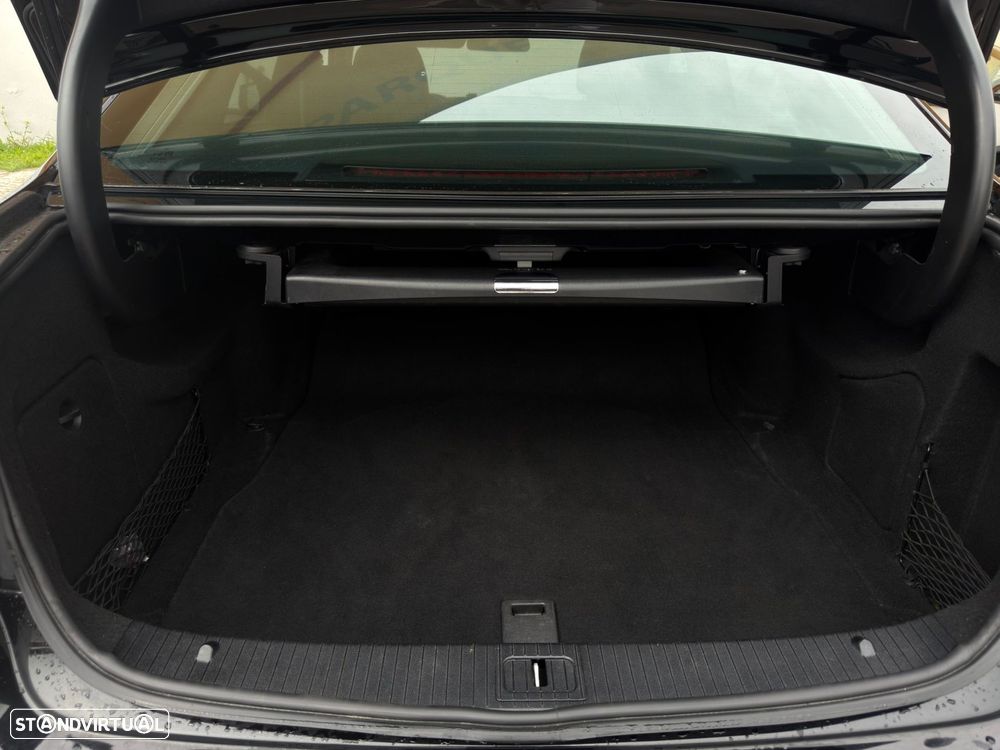 Mercedes-Benz E 300 - 17