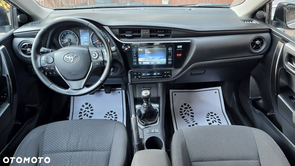 Toyota Corolla 1.6 Comfort - 10