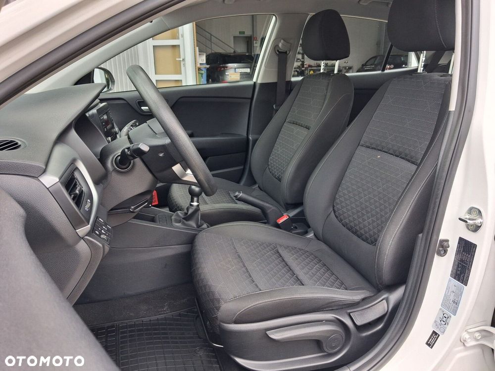 Kia Rio - 8