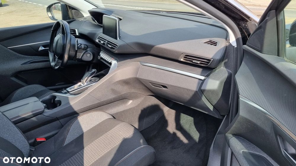 Peugeot 5008 BlueHDI 130 EAT8 Active Pack - 22