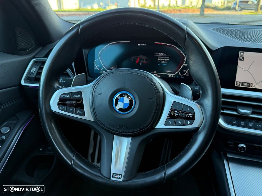 BMW 320 e Touring Pack M Auto - 14