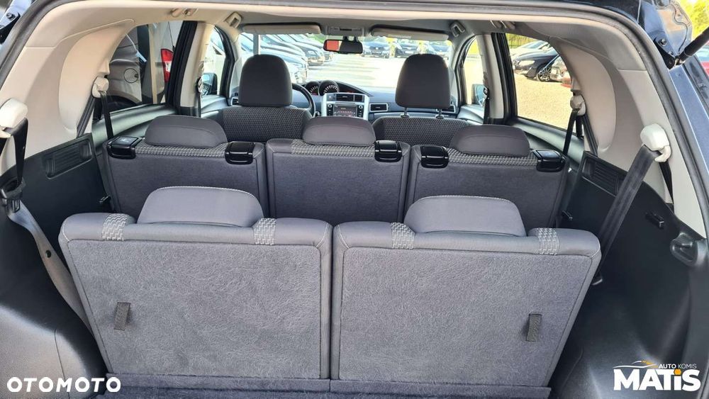 Toyota Verso - 12