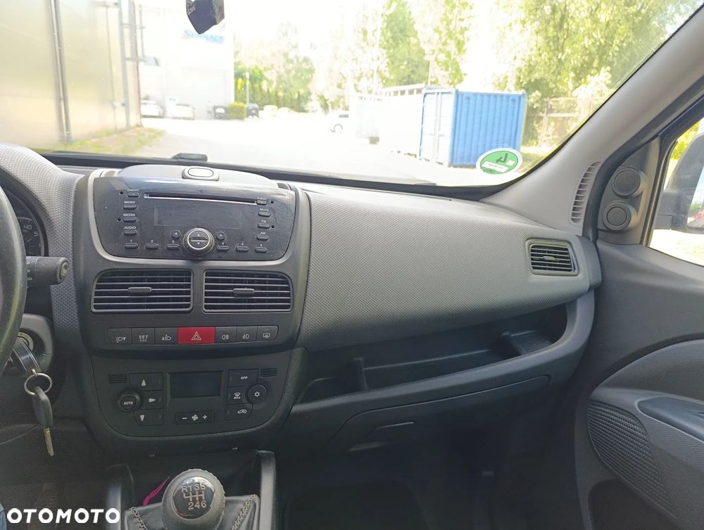 Fiat Doblo 1.4 T-Jet 16V Easy - 32
