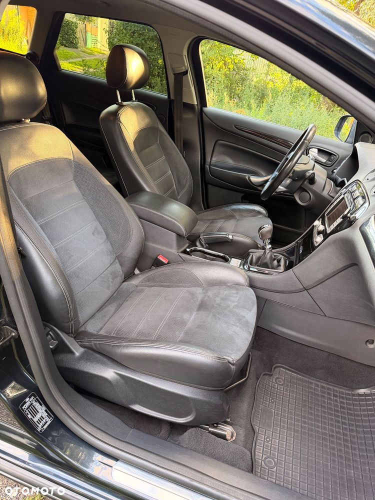 Ford Mondeo 2.0 TDCi Titanium - 23