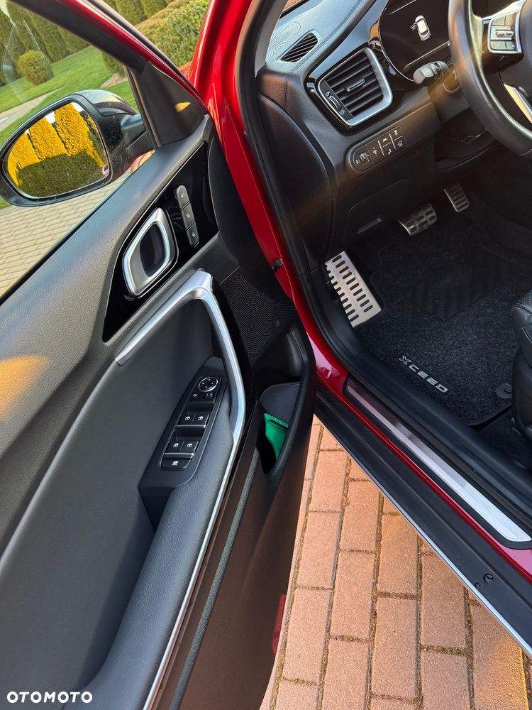 Kia XCeed 1.4 T-GDI L Business Line DCT - 11